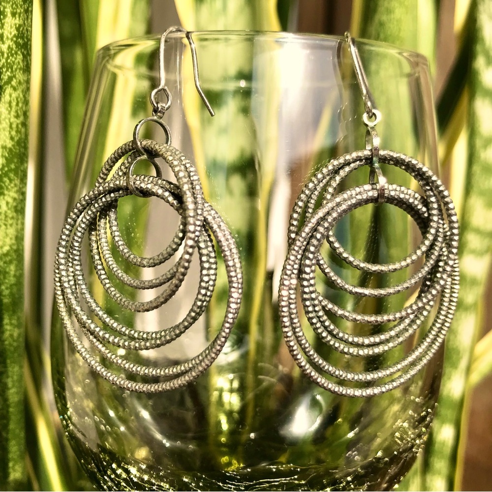 Vintage 90's Goldtone Interlocking Circles Dangle Pierced Earrings